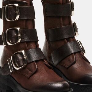 Steve Madden Roland Brown Combat Boots with Silver Buckles NWT